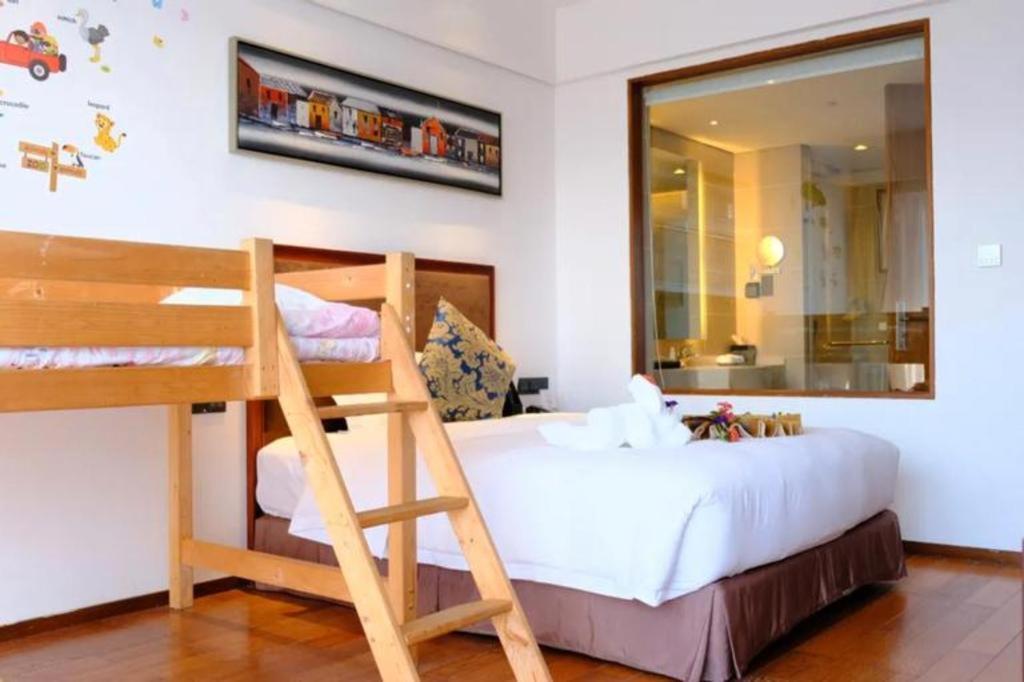 Wyndham Garden Hotel Lingshui  Exterior photo