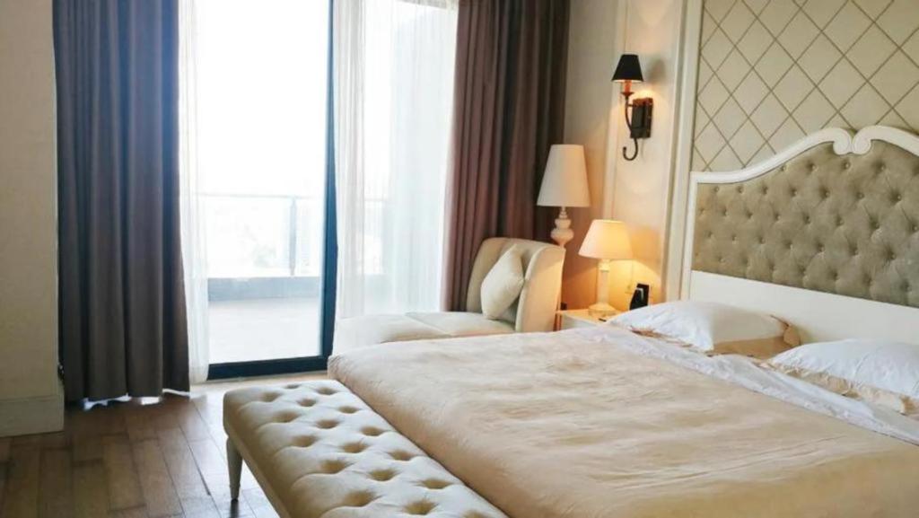 Wyndham Garden Hotel Lingshui  Exterior photo