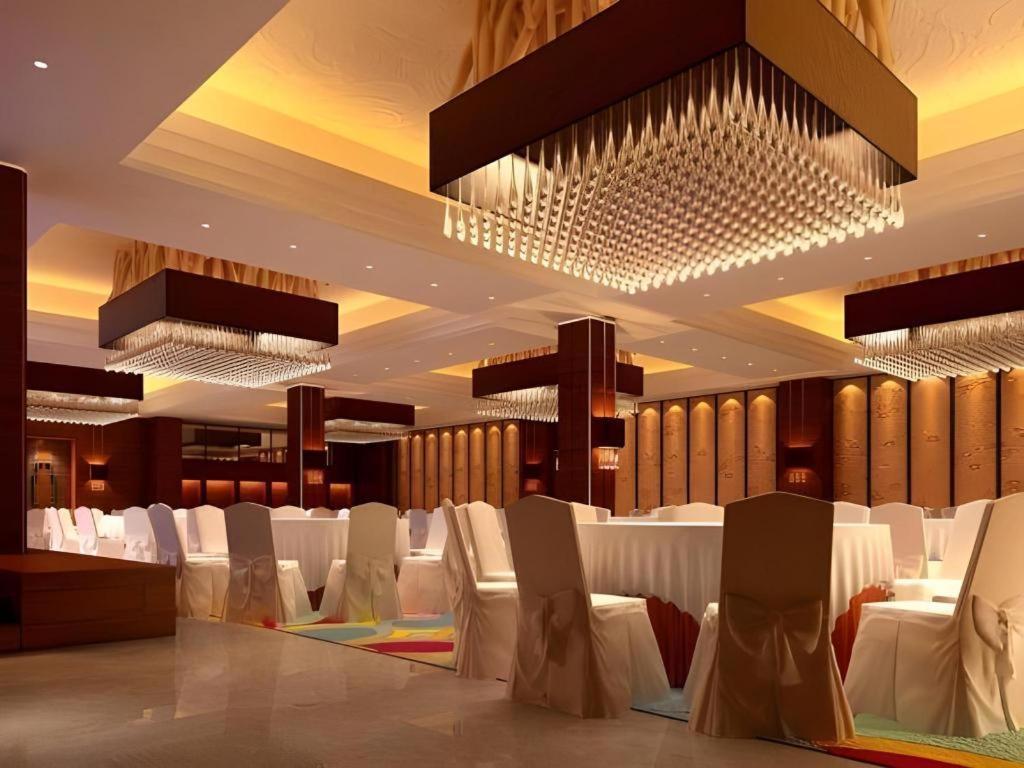 Wyndham Garden Hotel Lingshui  Exterior photo
